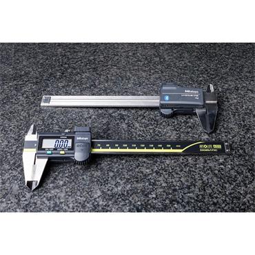 MITUTOYO 500-233-30-BT Wireless Set Caliper with Carbide Jaws - 0-150mm