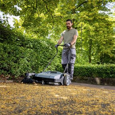 KARCHER 15171110 KM 70/15 C Classic Manual Sweeper