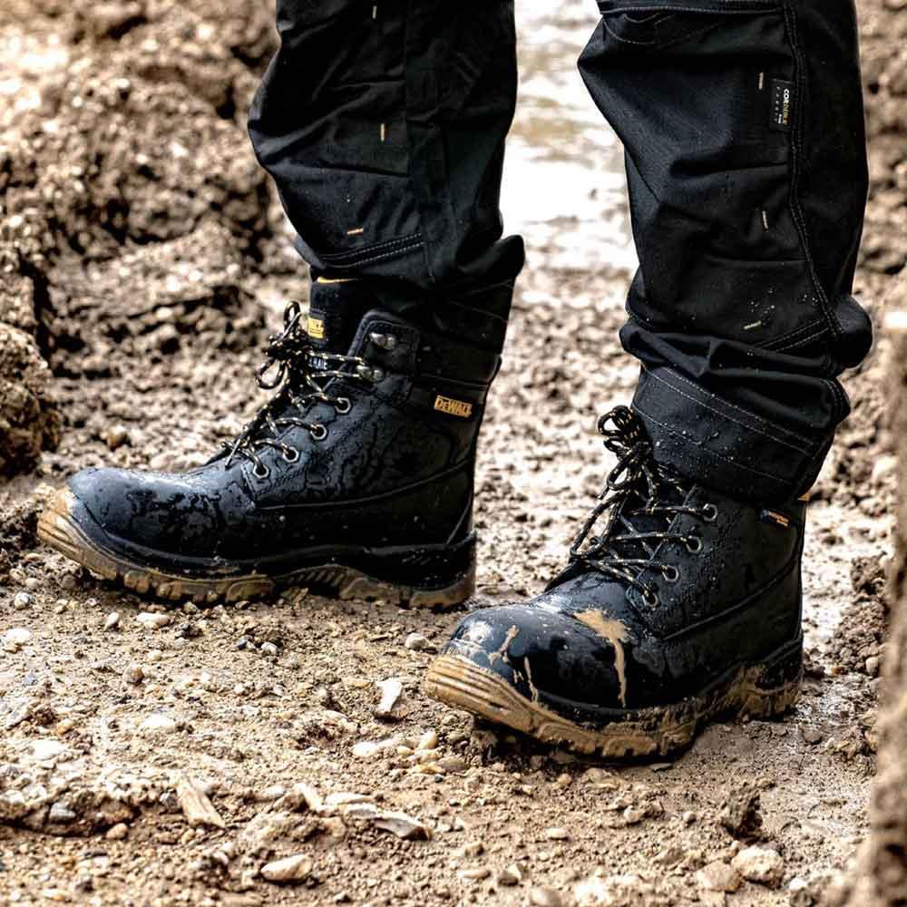 dewalt men's titanium safety boots